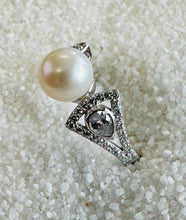 Load image into Gallery viewer, Eiffel Ring