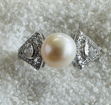 Load image into Gallery viewer, Eiffel Ring