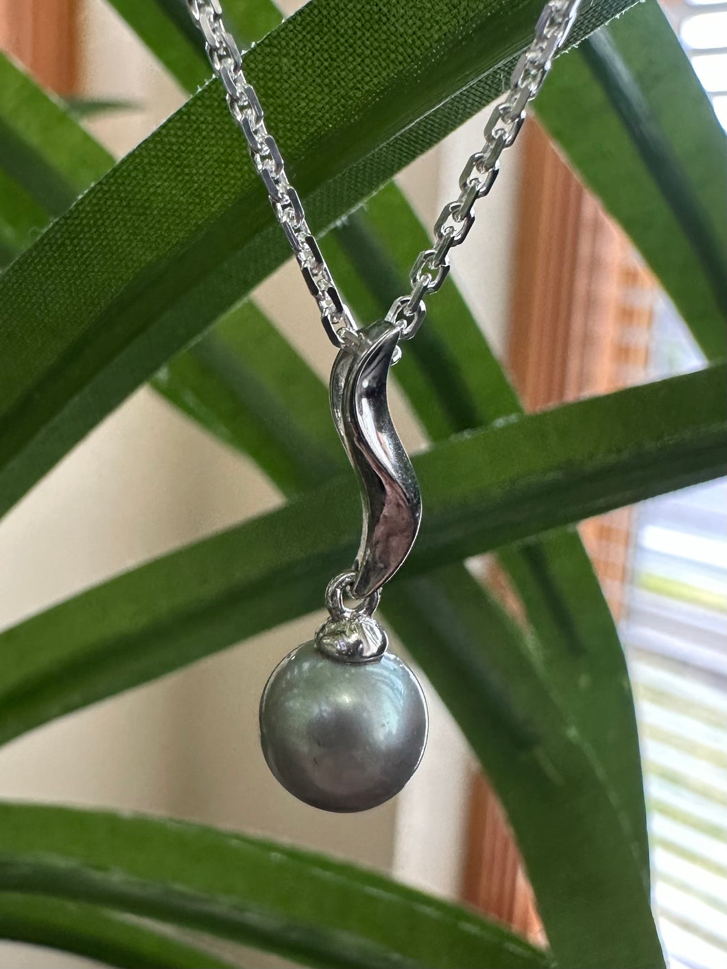 Simple Waterdrop Pendant