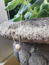 Load image into Gallery viewer, Floating Pearl Necklace