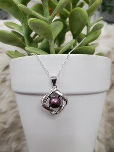 Sparkling Wreath Pendant
