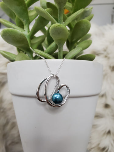 Simple Ribbon Pendant