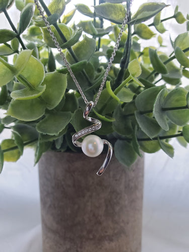 The Timeless Pearl Pendant
