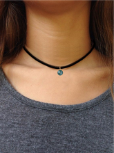 Load image into Gallery viewer, Pearl Suede Choker